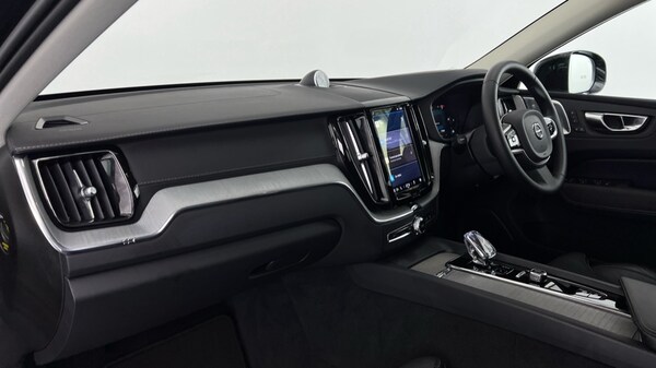 Used Volvo XC60 2024 for sale - 75980030: Photo 4