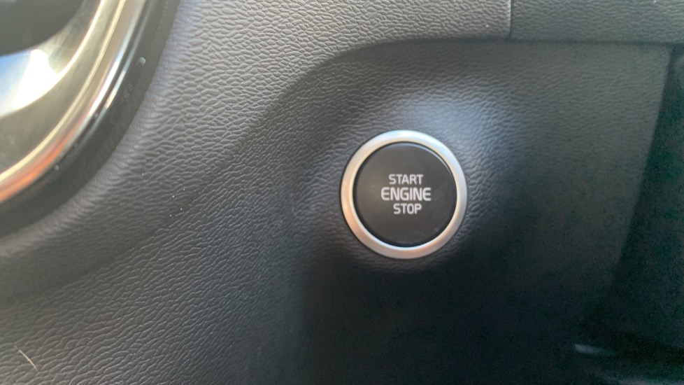 Used Volvo XC40 2020 for sale - 77232119: Photo 23