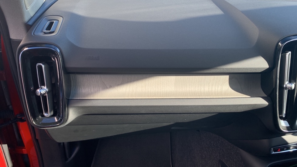 Used Volvo XC40 2020 for sale - 77232119: Photo 32