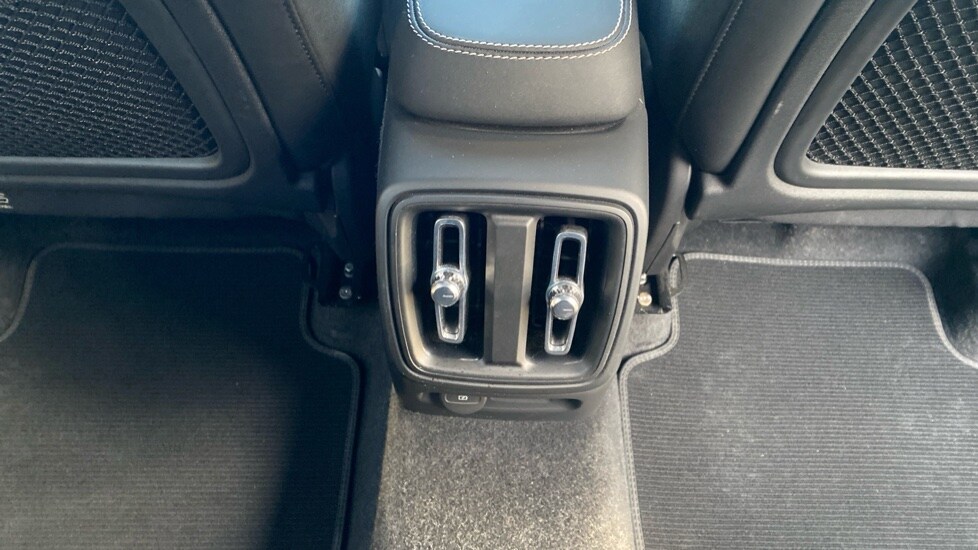 Used Volvo XC40 2022 for sale - 77360560: Photo 27