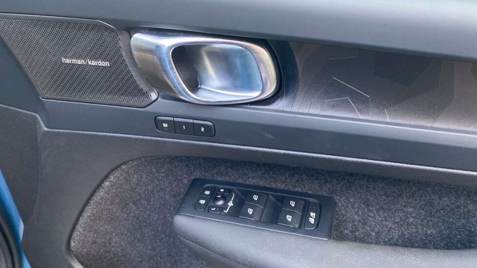 Used Volvo XC40 2022 for sale - 77360560: Photo 30