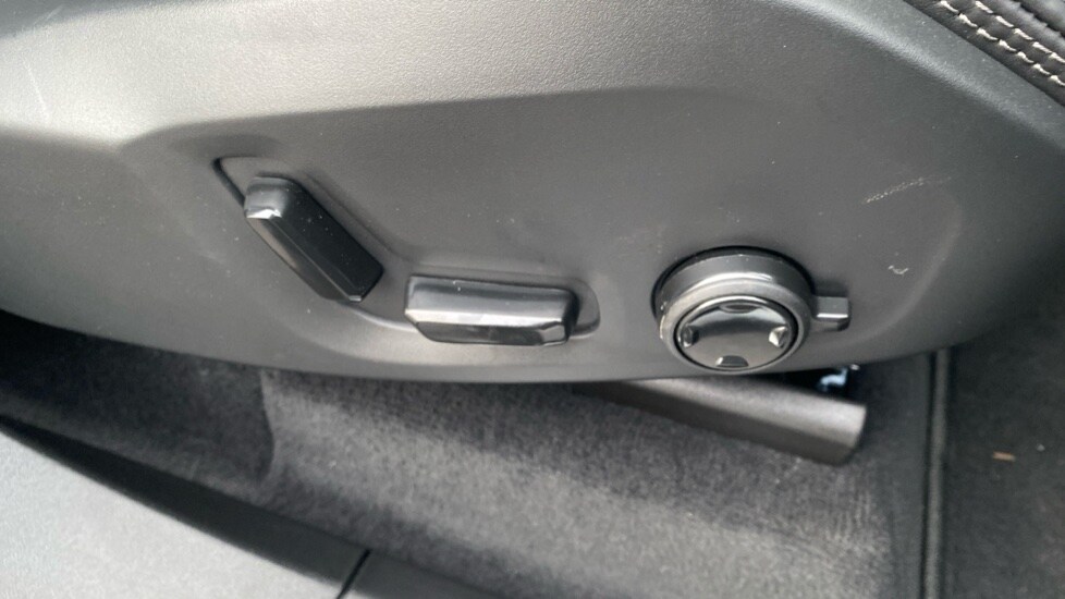 Used Volvo XC90 2025 for sale - 77070979: Photo 40