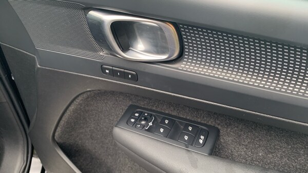 Used Volvo XC40 2024 for sale - 75584157: Photo 32