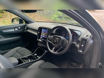 Used Volvo XC40 2024 for sale - 75584157: Photo