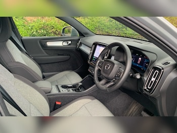 Used Volvo XC40 2025 for sale - 78388729: Photo