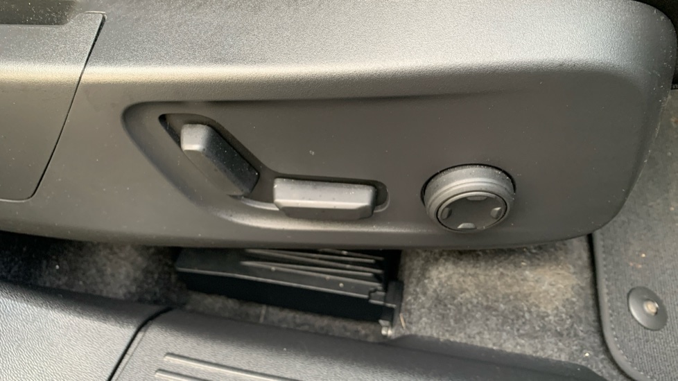 Used Volvo XC40 2025 for sale - 76519434: Photo 32