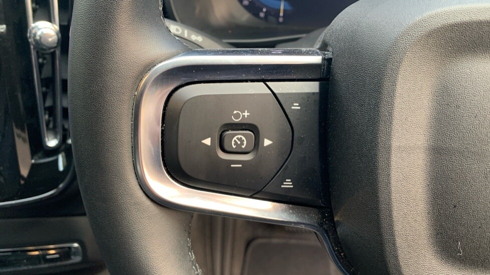 Used Volvo XC40 2025 for sale - 76519434: Photo 34