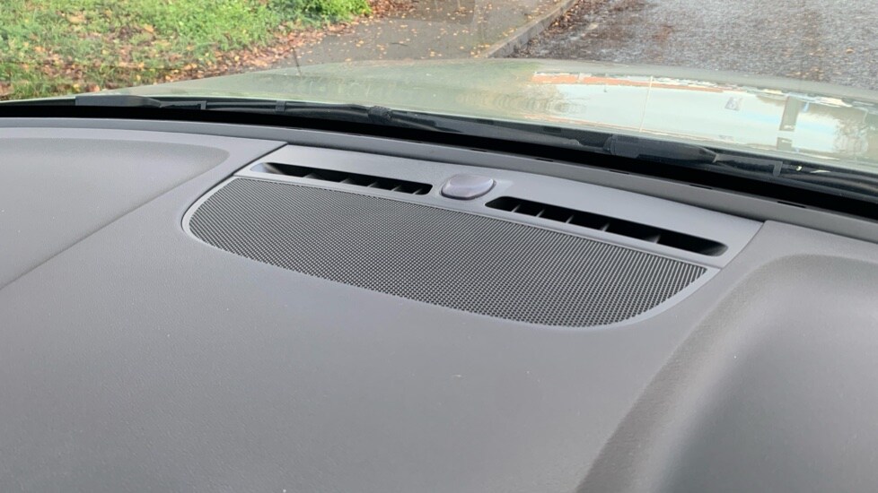 Used Volvo XC40 2025 for sale - 76519434: Photo 40