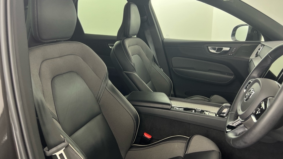 Used Volvo XC60 2021 for sale - 76528909: Photo 14