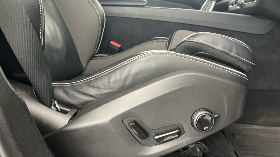 Used Volvo XC60 2021 for sale - 76528909: Photo 17