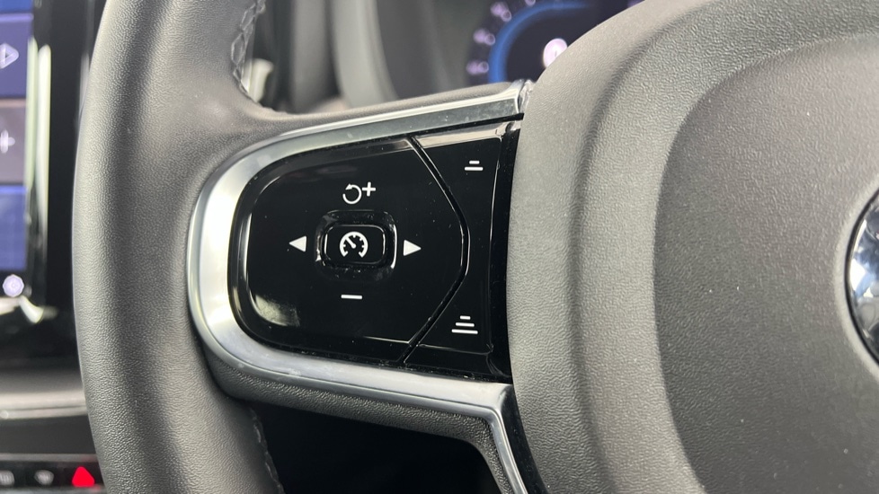 Used Volvo XC60 2021 for sale - 76528909: Photo 19