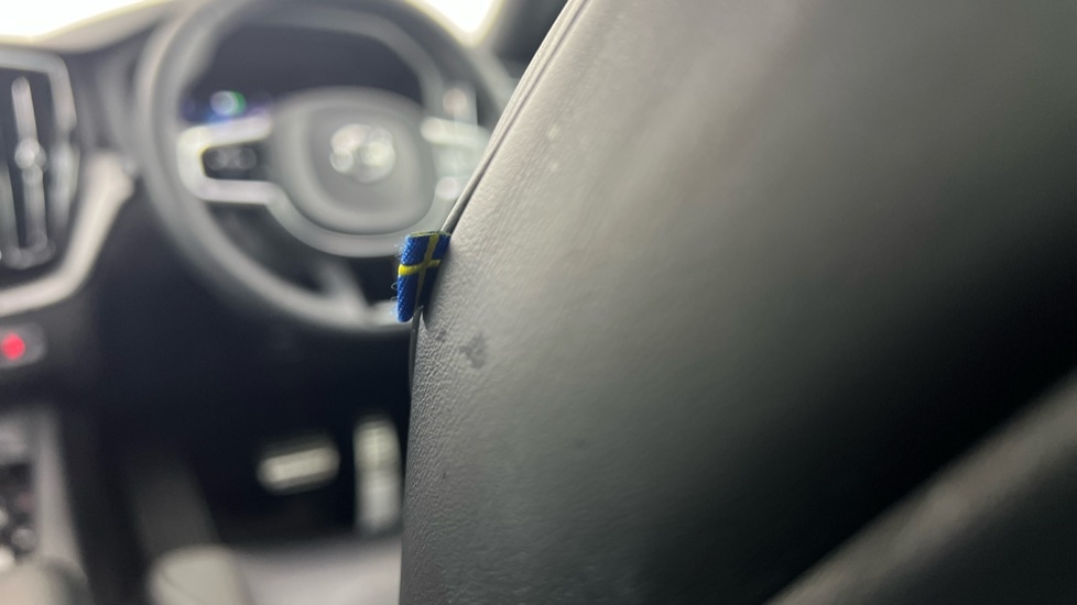 Used Volvo XC60 2021 for sale - 76528909: Photo 32