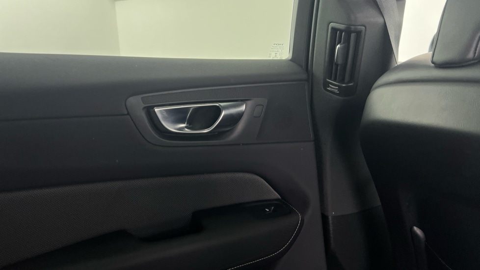 Used Volvo XC60 2021 for sale - 76528909: Photo 34