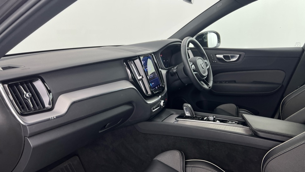 Used Volvo XC60 2021 for sale - 76528909: Photo 45