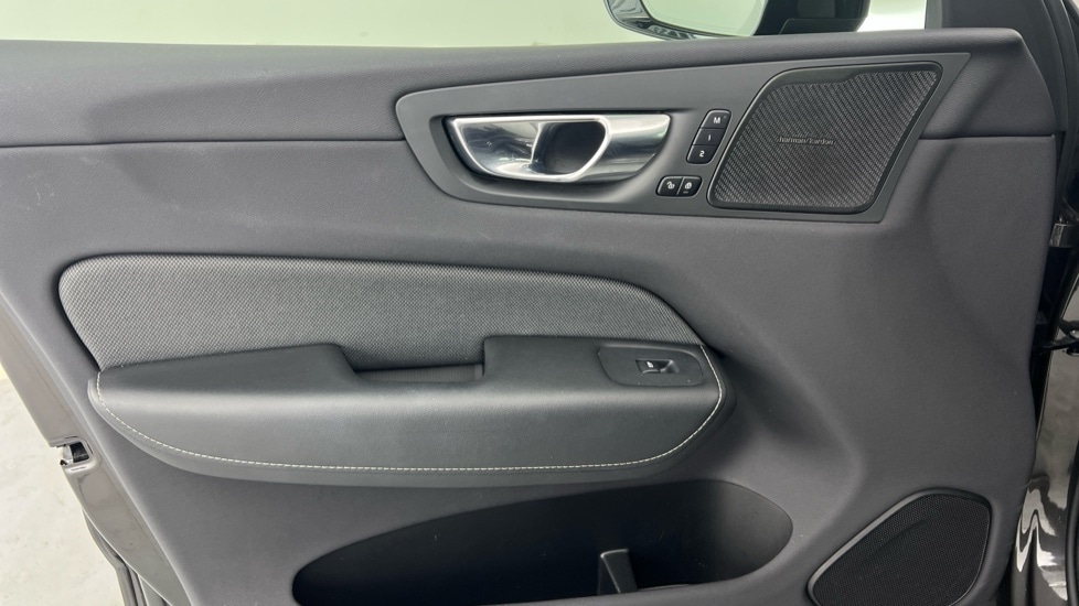 Used Volvo XC60 2021 for sale - 76528909: Photo 51