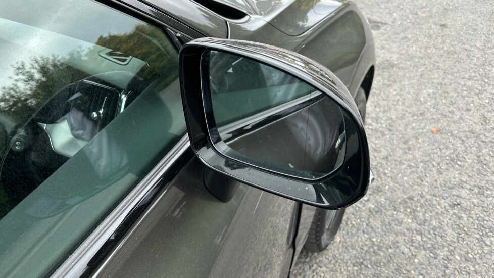 Used Volvo XC60 2021 for sale - 76203691: Photo 32