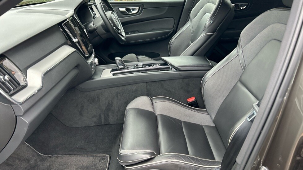 Used Volvo XC60 2021 for sale - 76203691: Photo 34