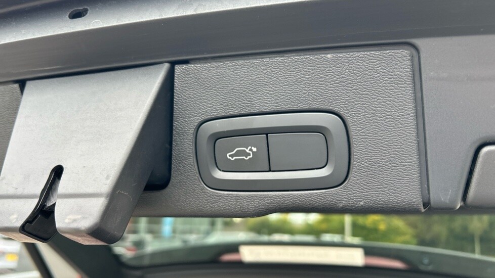 Used Volvo XC60 2021 for sale - 76203691: Photo 35