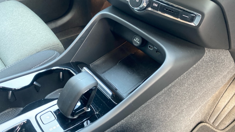 Used Volvo XC40 2023 for sale - 77232198: Photo 29