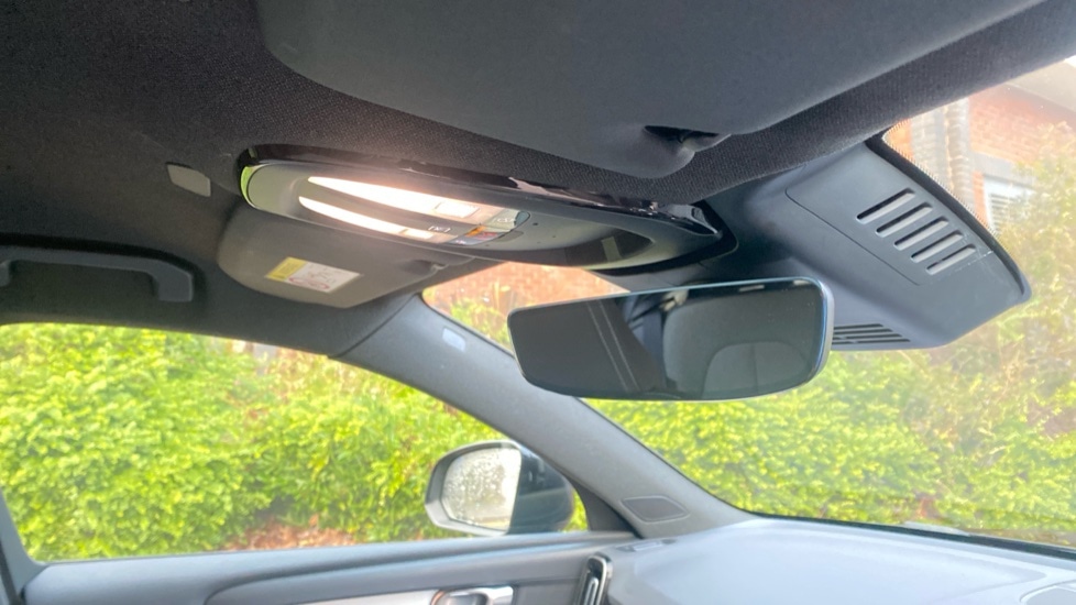 Used Volvo XC40 2023 for sale - 77232198: Photo 30