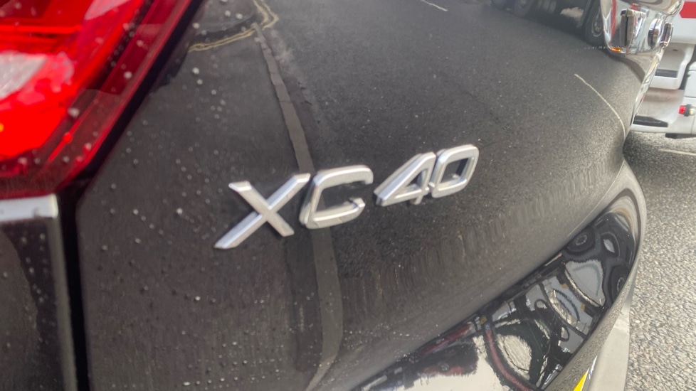 Used Volvo XC40 2023 for sale - 77232198: Photo 36