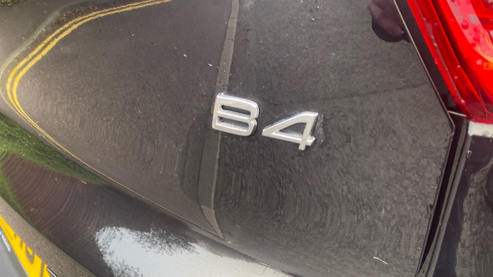 Used Volvo XC40 2023 for sale - 77232198: Photo 37