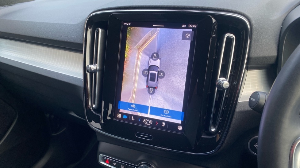 Used Volvo XC40 2023 for sale - 77232198: Photo 42