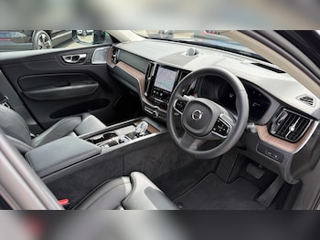 Used Volvo XC60 2023 for sale - 78844335: Photo