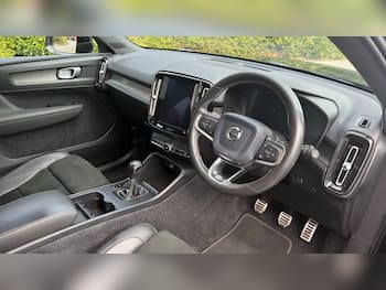 Used Volvo XC40 2019 for sale - 79582518: Photo