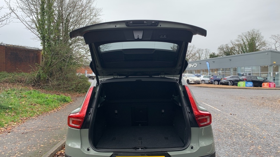 Used Volvo XC40 2024 for sale - 76915104: Photo 13