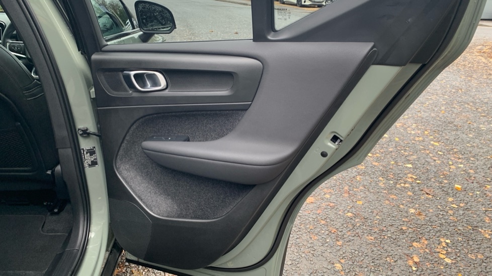 Used Volvo XC40 2024 for sale - 76915104: Photo 19