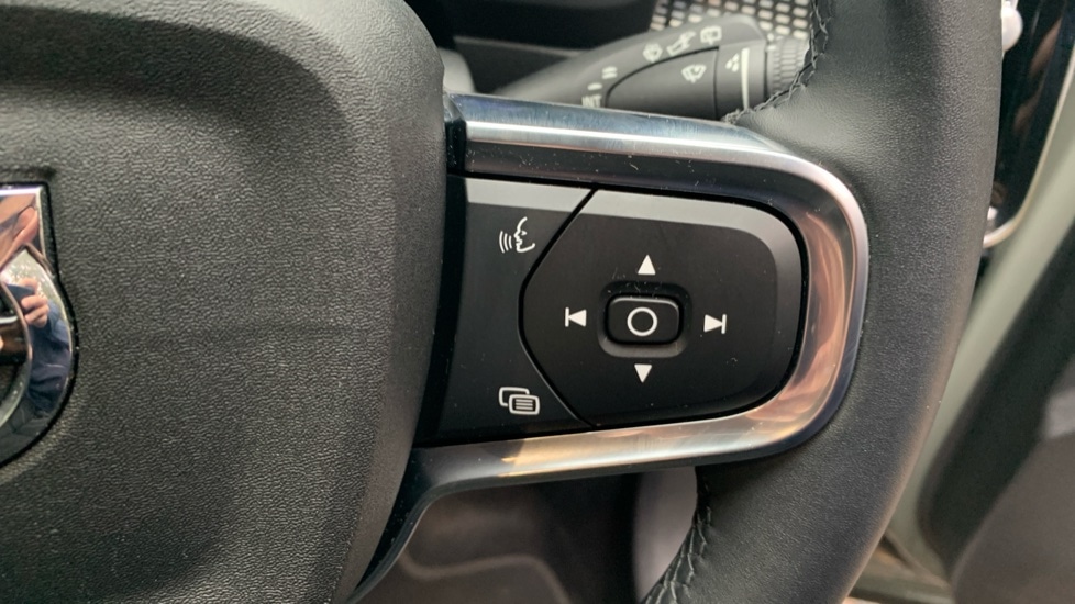 Used Volvo XC40 2024 for sale - 76915104: Photo 27