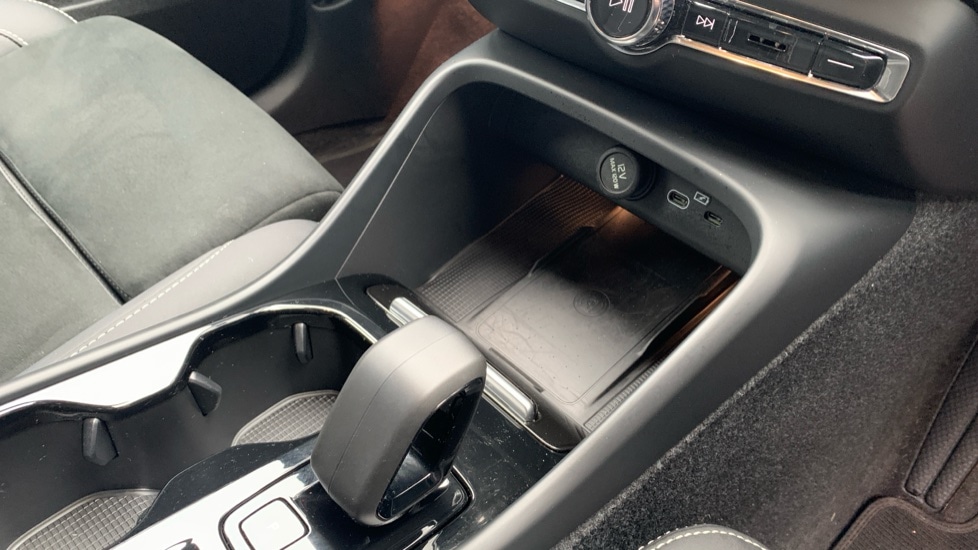 Used Volvo XC40 2024 for sale - 76915104: Photo 31