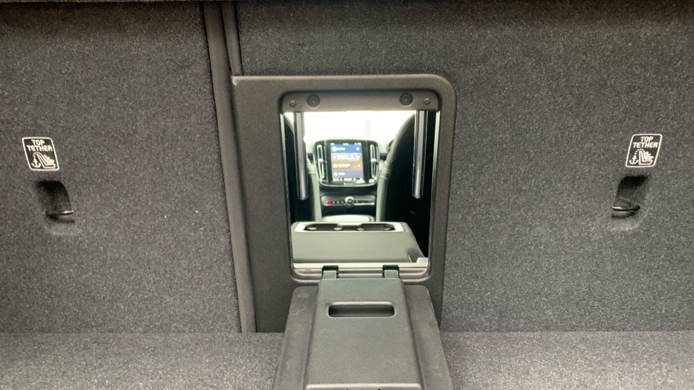 Used Volvo XC40 2024 for sale - 76915104: Photo 33