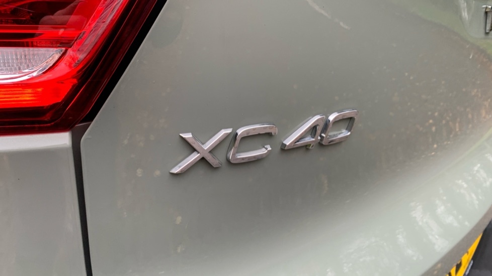 Used Volvo XC40 2024 for sale - 76915104: Photo 37