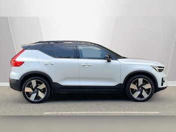 Used Volvo XC40 2023 for sale - 75441156: Photo