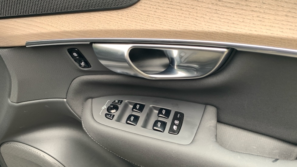 Used Volvo XC90 2025 for sale - 76928074: Photo 34