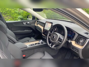 Used Volvo XC60 2025 for sale - 78762090: Photo