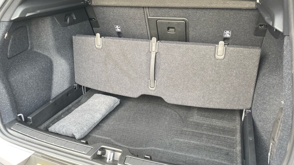 Used Volvo XC40 2025 for sale - 77786122: Photo 17