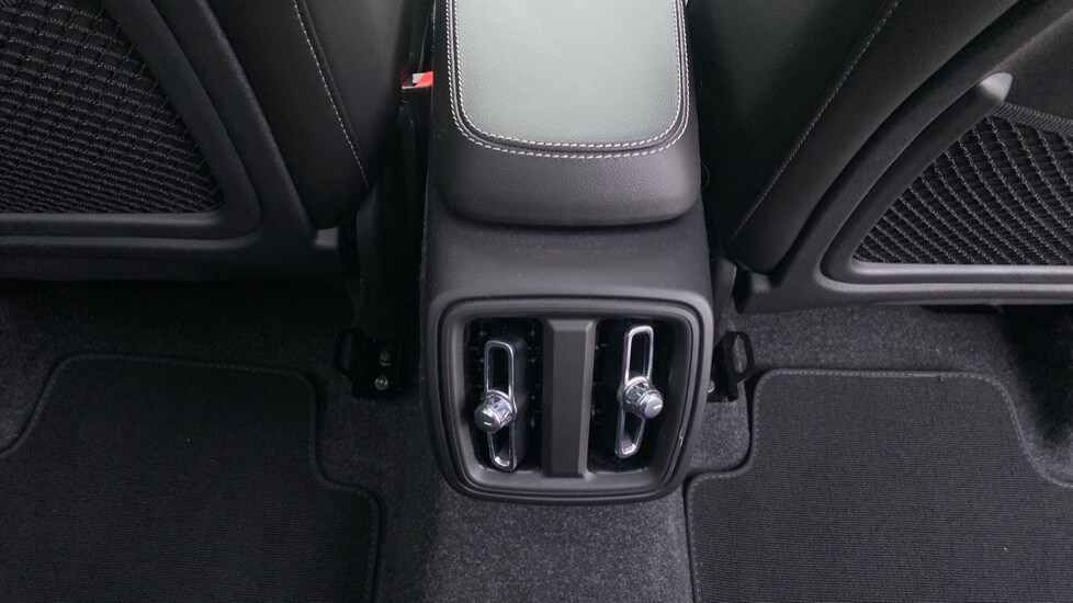 Used Volvo XC40 2025 for sale - 77786122: Photo 22