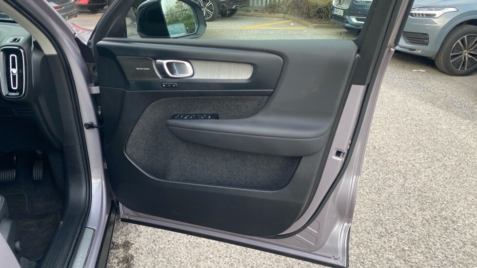 Used Volvo XC40 2025 for sale - 77786122: Photo 30