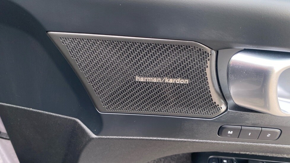 Used Volvo XC40 2025 for sale - 77786122: Photo 32