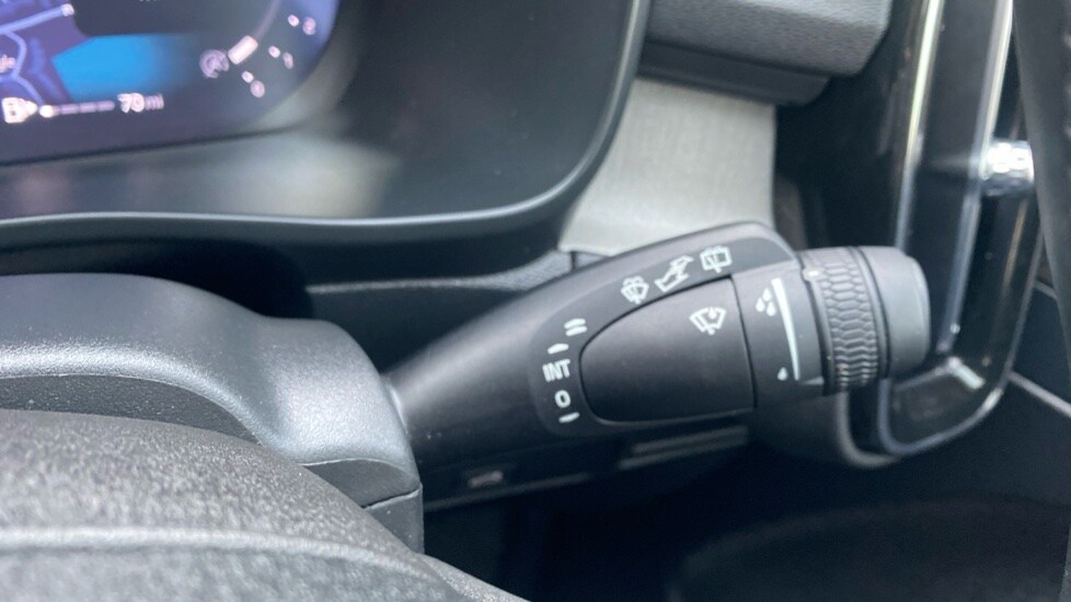 Used Volvo XC40 2025 for sale - 77786122: Photo 39