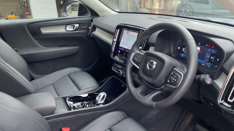 Used Volvo XC40 2025 for sale - 77786122: Photo 4