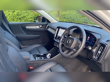 Used Volvo XC40 2025 for sale - 77367002: Photo