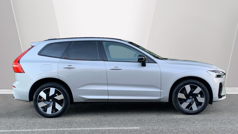 Used Volvo XC60 2025 for sale - 76519331: Photo 3