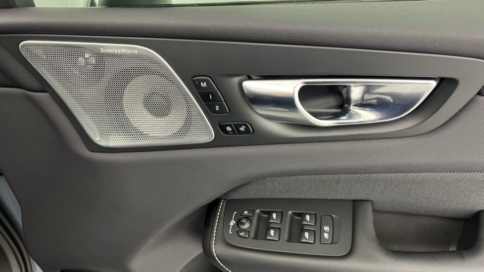 Used Volvo XC60 2021 for sale - 76738322: Photo 15