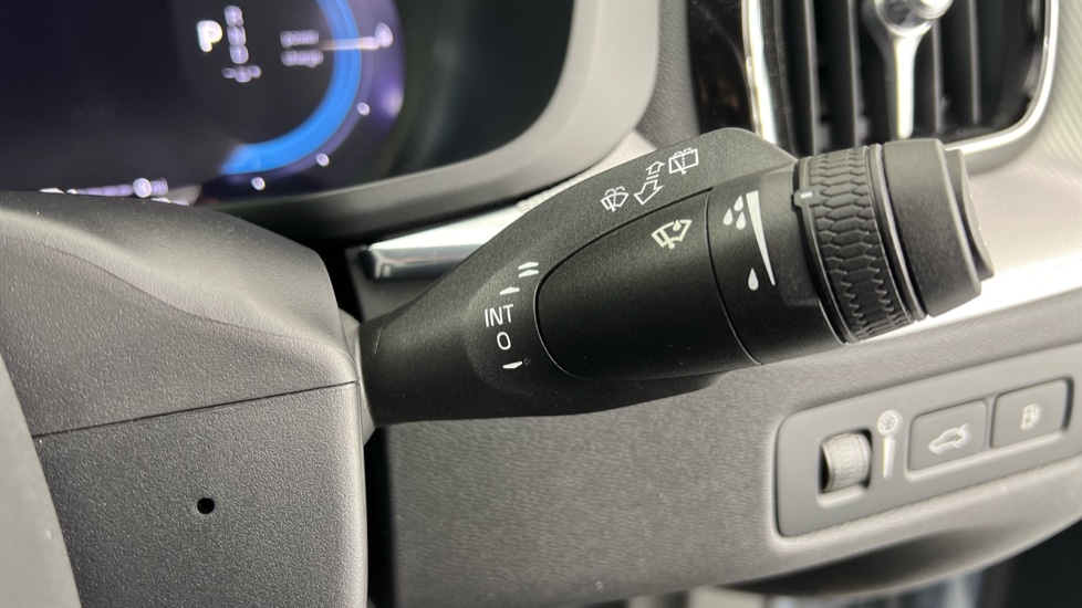 Used Volvo XC60 2021 for sale - 76738322: Photo 31