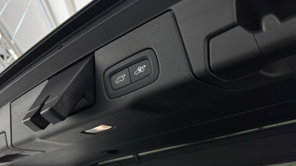 Used Volvo XC60 2021 for sale - 76738322: Photo 50