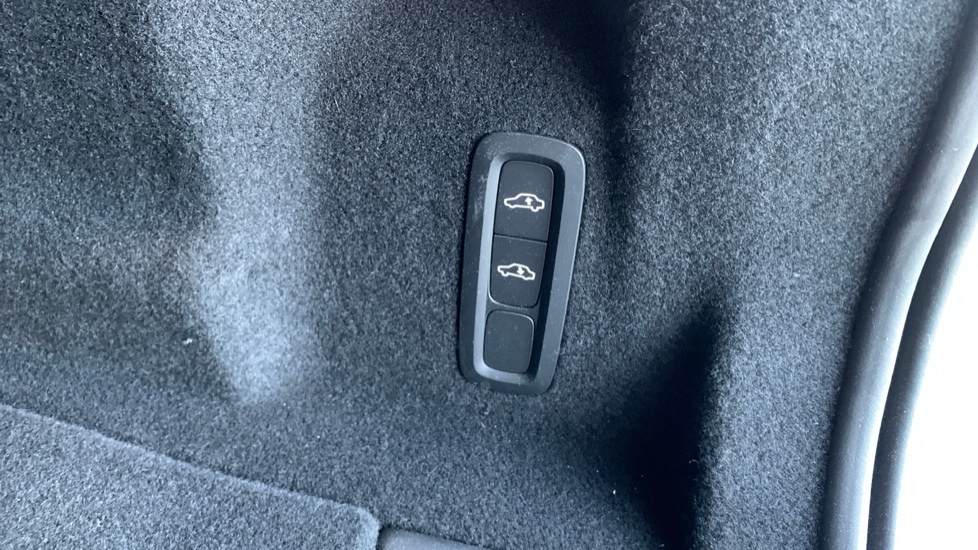 Used Volvo XC60 2025 for sale - 77269344: Photo 15